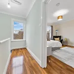 Classy Shared Home With Private Bedroom Near Tube - Bedroom3